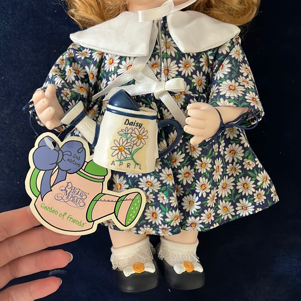 Precious Moments Garden of Friends Doll - Picture 3 of 6
